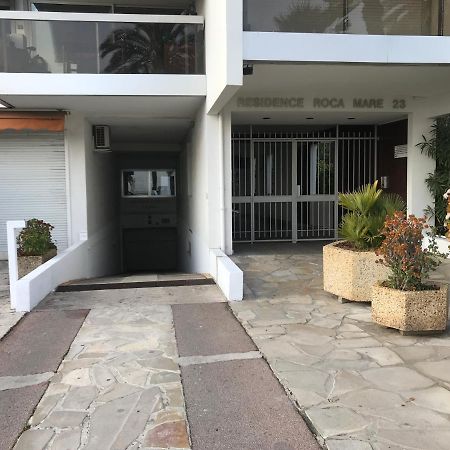 App Le Rocazur Avec Piscine Et Parking En Bord De Mer A 500M Du Centre Ville Menton Eksteriør billede