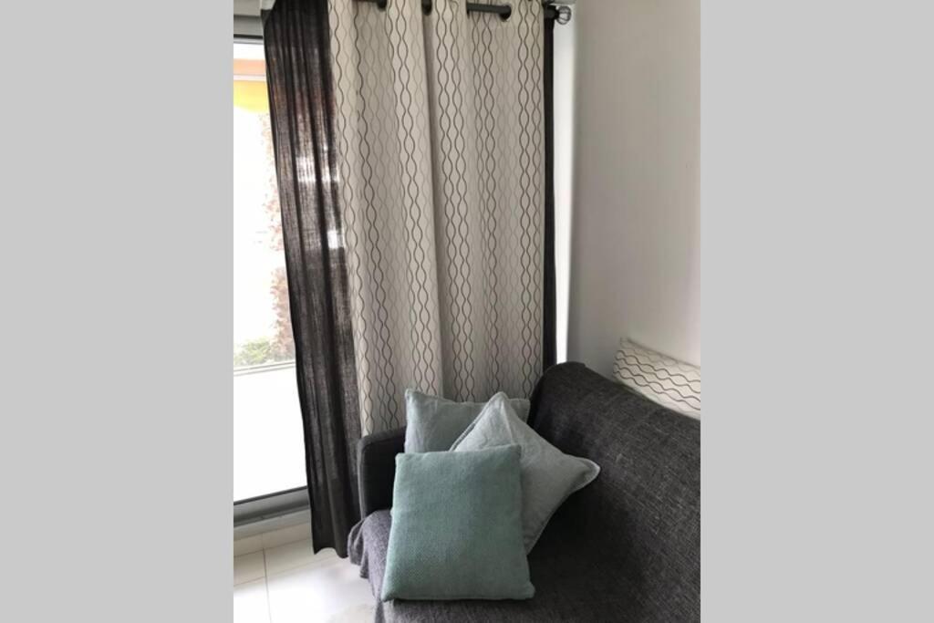 App Le Rocazur Avec Piscine Et Parking En Bord De Mer A 500M Du Centre Ville Menton Eksteriør billede