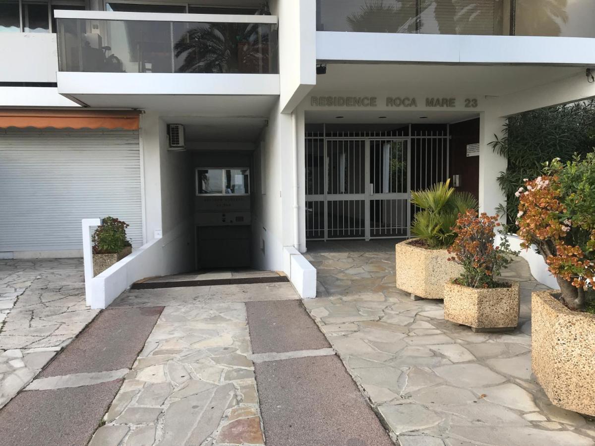 App Le Rocazur Avec Piscine Et Parking En Bord De Mer A 500M Du Centre Ville Menton Eksteriør billede